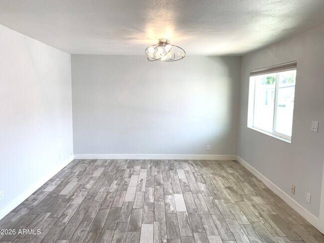 3141 N 37th St in Phoenix, AZ - Building Photo - Building Photo