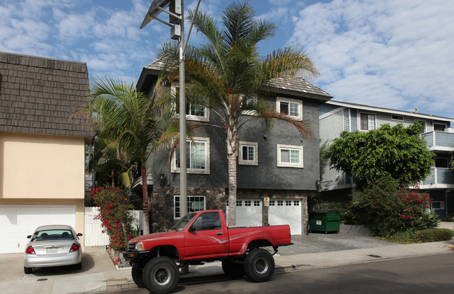 Windsor Luxury Rental Condominiums in San Diego, CA - Foto de edificio - Building Photo