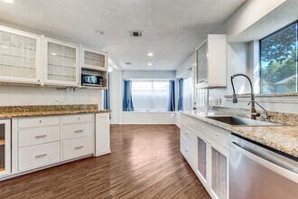 706 Deep Well Dr in Allen, TX - Building Photo - Building Photo