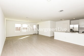 12426 Lost Rock Dr in Rhome, TX - Building Photo - Building Photo