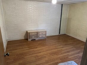 142 Townsend Ct, Unit Hollister Basement Apartm in Hollister, MO - Building Photo - Building Photo