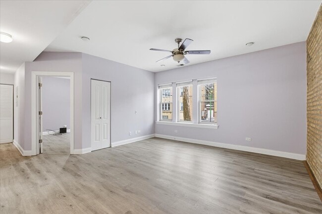 2452 W Ardmore Ave in Chicago, IL - Building Photo - Building Photo