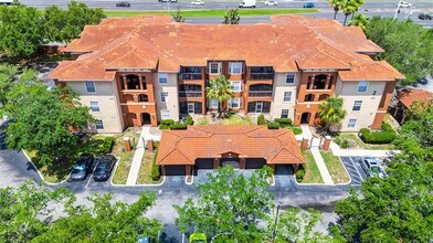 5566 Metrowest Blvd in Orlando, FL - Building Photo - Building Photo