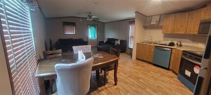 5823 Arrowhead Dr in Granbury, TX - Building Photo - Building Photo