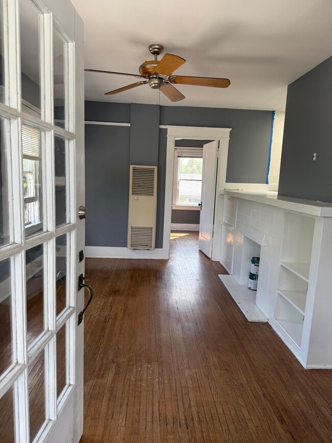 386 Carroll Park E, Unit A in Long Beach, CA - Foto de edificio - Building Photo