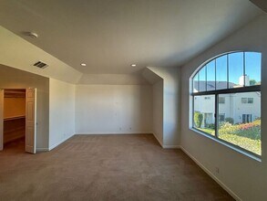 525 Orange Grove Pl in Pasadena, CA - Building Photo - Building Photo