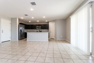 8579 S 253rd Ave in Buckeye, AZ - Building Photo - Building Photo