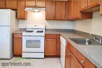 Willingboro Square in Willingboro, NJ - Foto de edificio - Interior Photo
