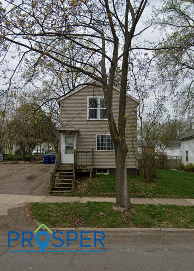 106 N 6th Ave