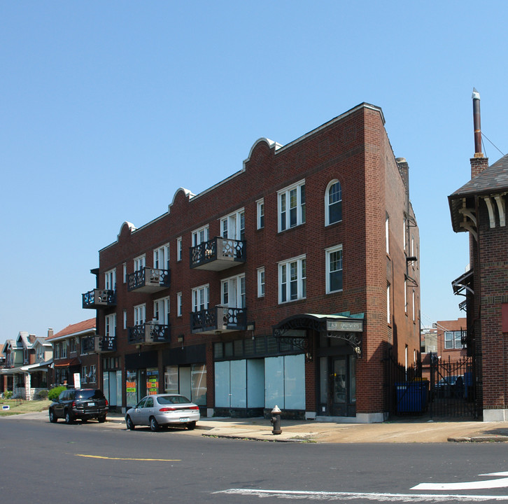 3605-3613 Meramec St in St. Louis, MO - Building Photo