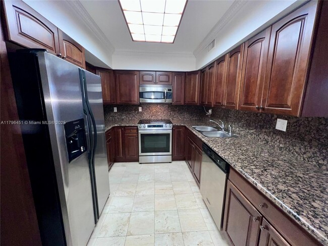 property at 3600 Mystic Pointe Dr