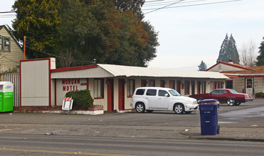 7031 Pacific Ave in Tacoma, WA - Building Photo - Building Photo