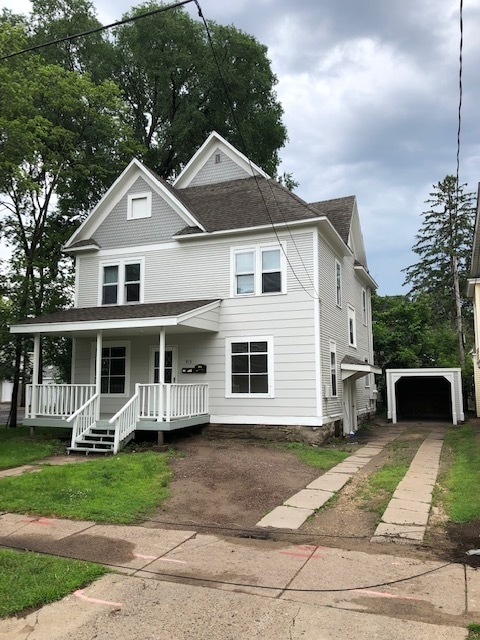 913 Graham Ave, Unit 913
