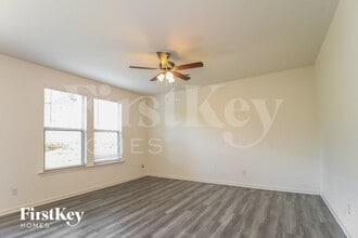 5704 Beaver Pond Tl in Winston-Salem, NC - Foto de edificio - Building Photo