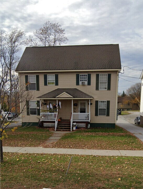 168 N Main St, Unit 168-2 main st in St. Albans, VT - Building Photo