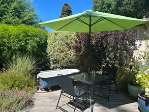 8360 Medved Ln, Unit UnitA in Sebastopol, CA - Foto de edificio - Building Photo