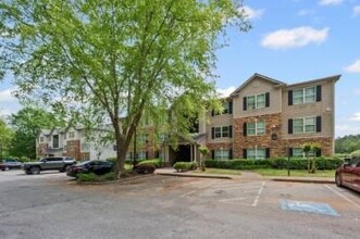 5304 Fairington Club Dr in Stonecrest, GA - Building Photo - Building Photo