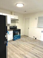 2369 Whites Mill Rd in Decatur, GA - Building Photo - Building Photo