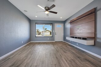 2701 E Villa Rita Dr in Phoenix, AZ - Building Photo - Building Photo