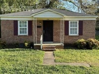 1900 Catherine Simmons Ave