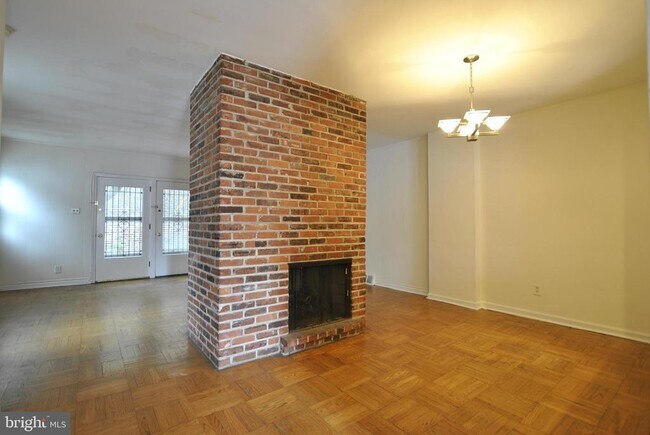 1745 Lombard St in Philadelphia, PA - Building Photo - Building Photo