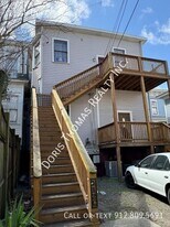 112 E Duffy St in Savannah, GA - Building Photo