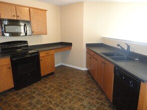 6904 Eagle Crossing Blvd in Brownsburg, IN - Building Photo - Building Photo