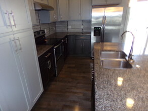 6010 Hidcote Dr in Lincoln, NE - Building Photo - Building Photo