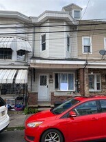 217 E Mahanoy St in Mahanoy City, PA - Building Photo