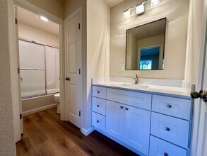 415 Ignacio Blvd in Novato, CA - Building Photo - Building Photo