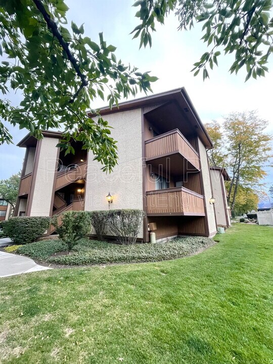 6878 Countrywoods Cir in Midvale, UT - Building Photo