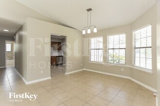 1666 Ponderosa Pine Dr E in Jacksonville, FL - Building Photo - Building Photo