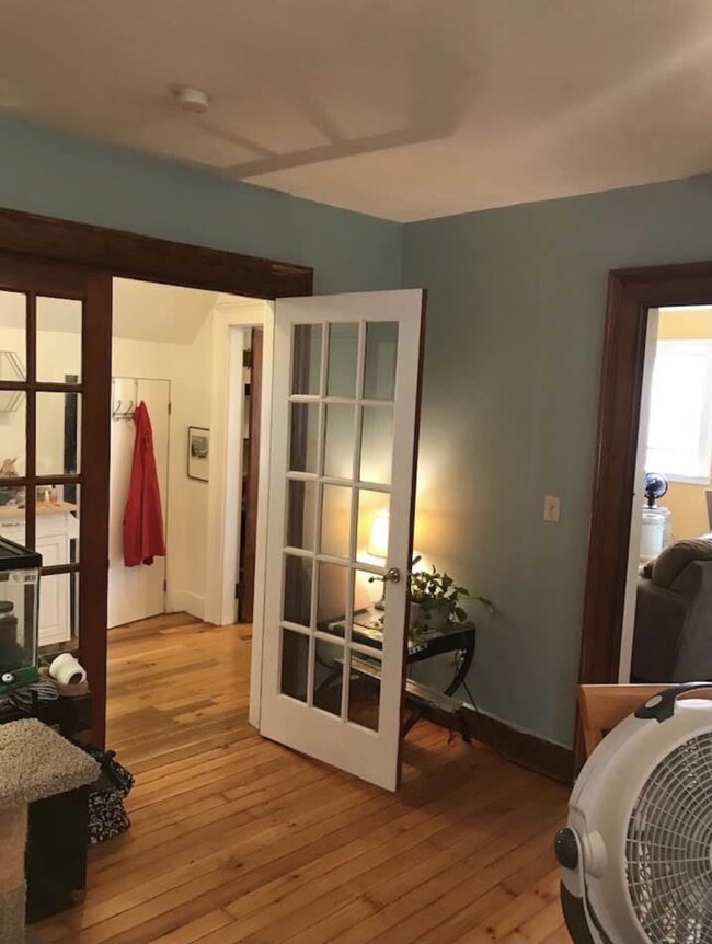 469 Edgewood Ave, Unit #3 in New Haven, CT - Building Photo - Building Photo