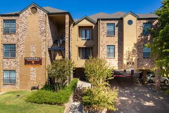 Vanderbilt Condominiums in Austin, TX - Building Photo - Building Photo