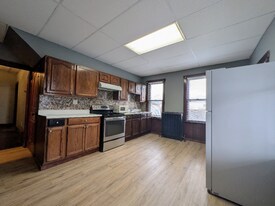 214-214 S Front St in Sunbury, PA - Building Photo