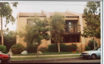 3275 E Artesia Blvd Apartamentos