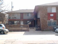 Summit Gardens Apartments in Oklahoma City, OK - Building Photo - Building Photo