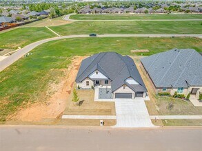 9333 SW 33rd Pl in Oklahoma City, OK - Foto de edificio - Building Photo