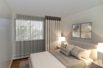 Beddington Court in Calgary, AB - Building Photo - Interior Photo