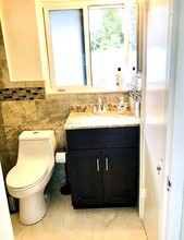 3221 NE 7th St in Pompano Beach, FL - Building Photo - Building Photo