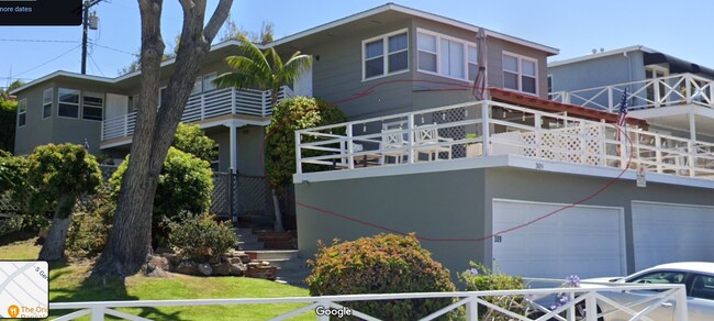 309 Avenue H, Unit UPSTAIRS in Redondo Beach, CA - Building Photo - Building Photo