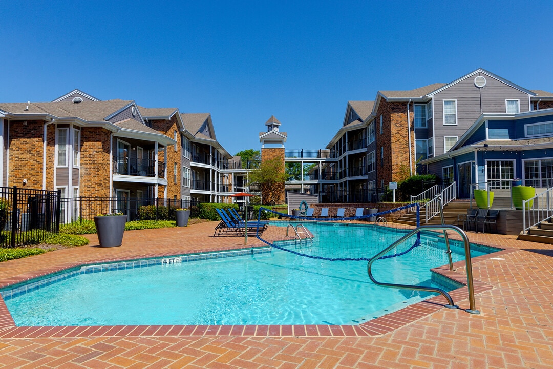 The Social Block & Townhomes in Starkville, MS - Foto de edificio