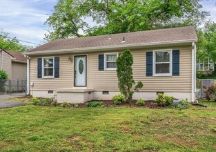 624 Westboro Dr in Nashville, TN - Building Photo - Building Photo