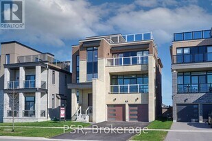 195 Port Darlington Rd in Bowmanville, ON - Building Photo