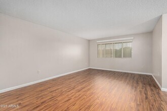 10725 W El Capitan Cir, Unit 3Rear in Sun City, AZ - Building Photo - Building Photo