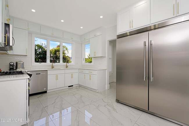 319 Elberon Ave in Allenhurst, NJ - Building Photo - Building Photo