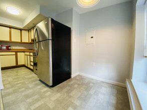 803 Sansom St, Unit 5 in Philadelphia, PA - Building Photo - Building Photo