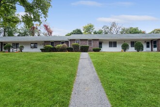 Pinney Brook in Ellington, CT - Building Photo - Building Photo