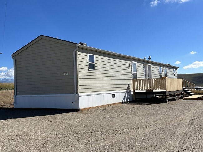 151 Meadow Lark Ln in Boulder, WY - Foto de edificio - Building Photo