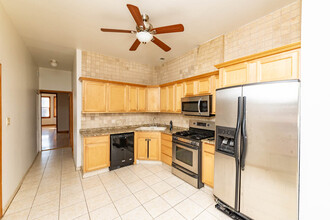 1707 N Fairfield Ave, Unit 2 in Chicago, IL - Foto de edificio - Building Photo